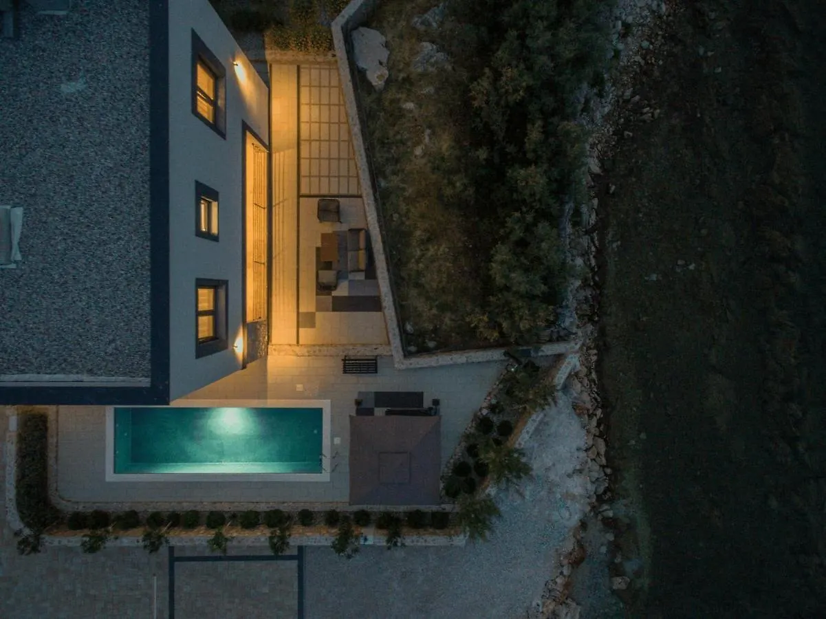 Villa Royal House 1 Pasman